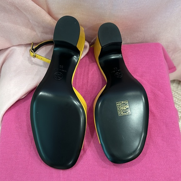 CHANEL Shoes - Picture 4 of 10